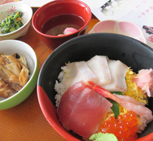 4月のお食事イベント 鰤の解体ショー